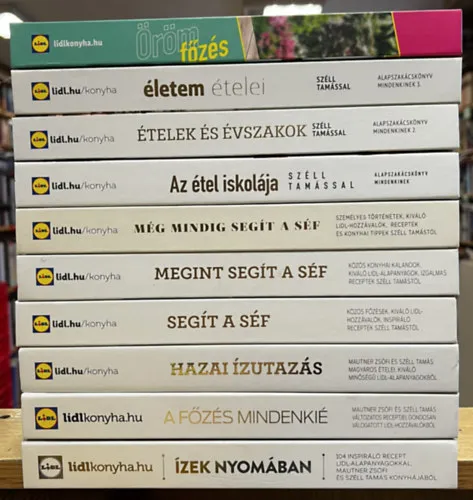Outlet 10 db. Lidl szakácskönyv:Ízek nyomában, A főzés mindenkié, Hazai ízutazás, Segít a séf, Megint segít a séf, Még mindig segít a séf, Az étel iskolája, Ételek és évszakok, Életem ételei, Örömfőzés